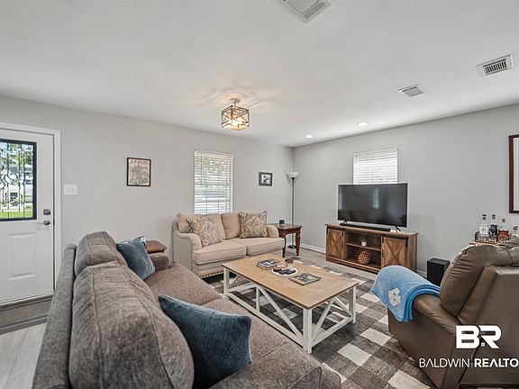 3rd image of 5917 Couton Dr