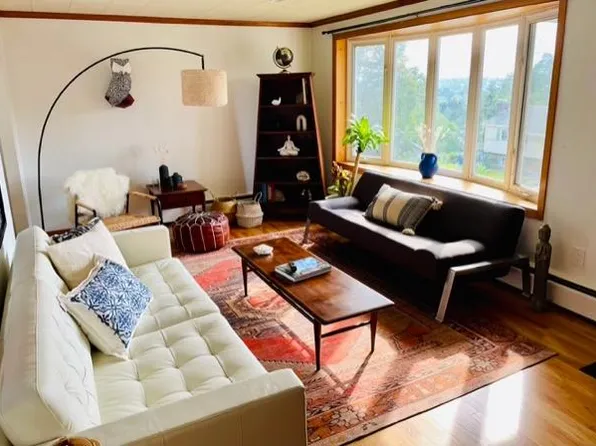 701 Thompson St, Boalsburg, PA 16827