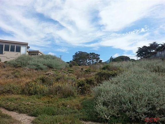 3rd image of 652 Santa Lucia Ave