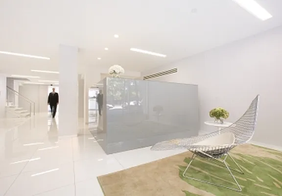 Sold by MNS | media 18