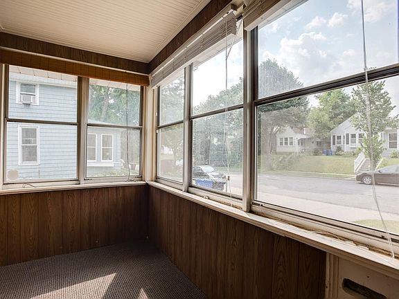 5th image of 1011 Fremont Ave
