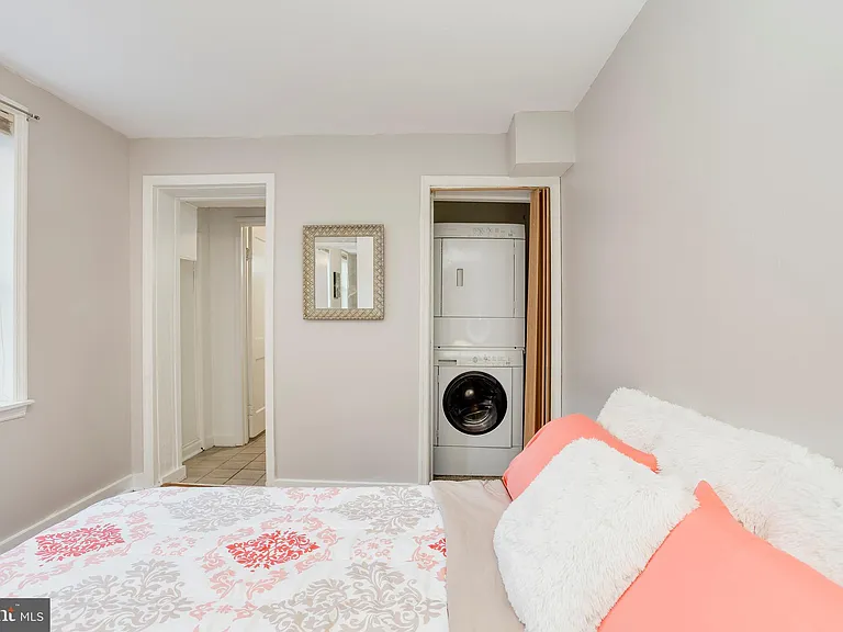 1731 E Lombard St — Photo 12