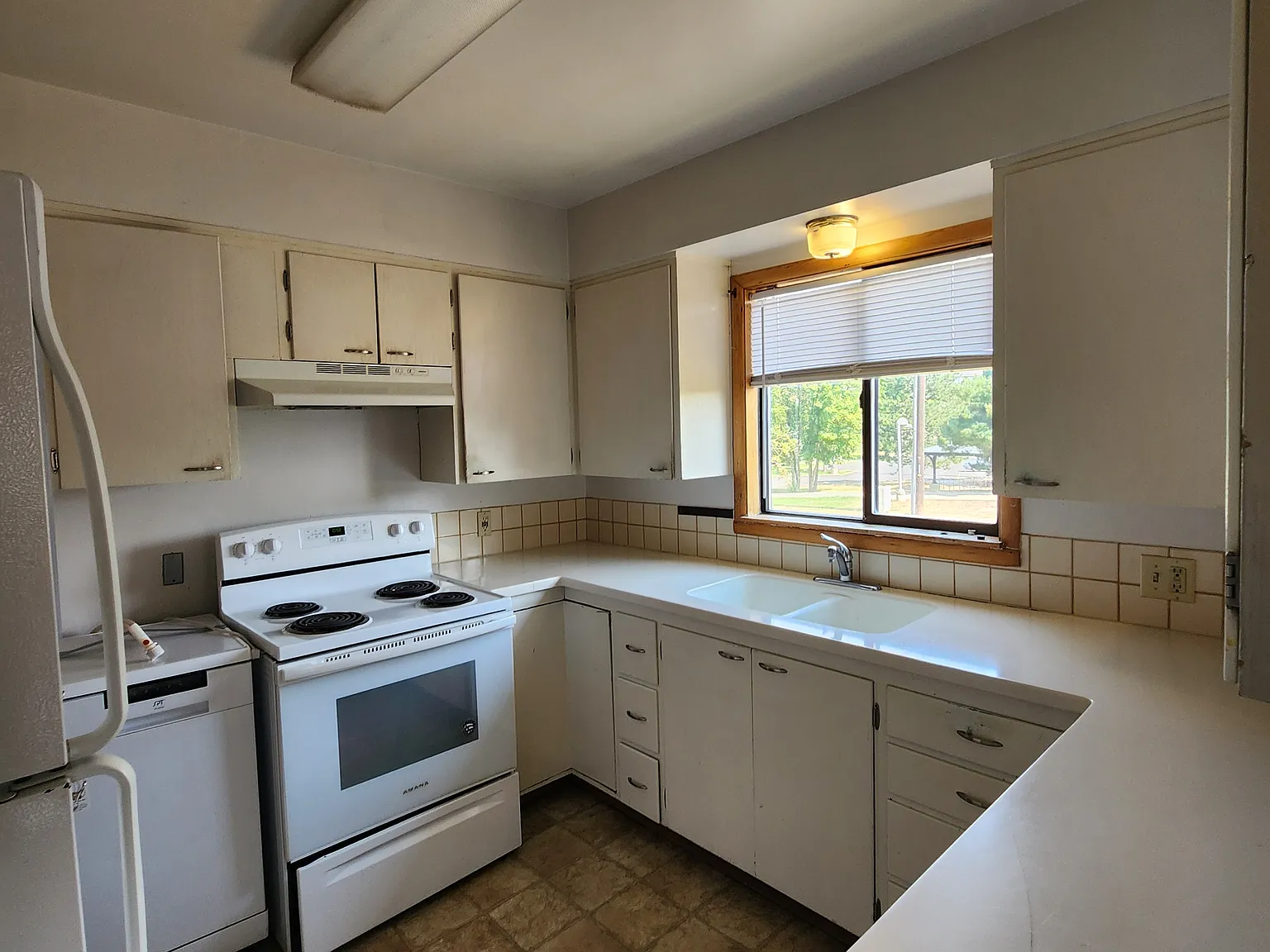 3 bed, 1135 sqft, $1,575 — Photo 1