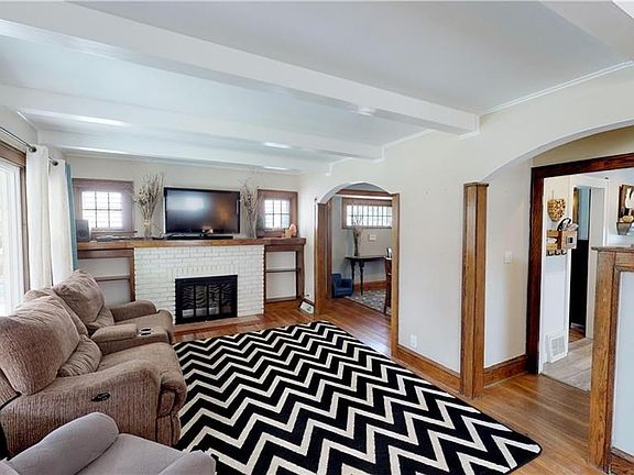 2nd image of 15610 Lakewood Heights Blvd