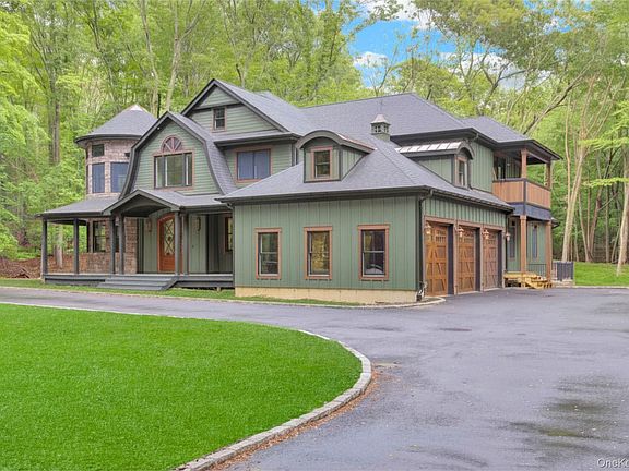 3rd image of 301 Old Mill Road