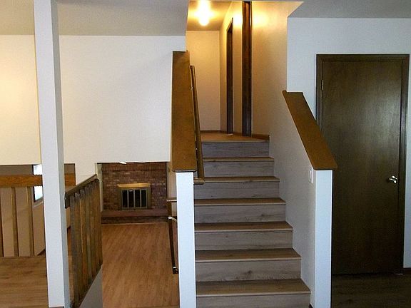 2nd image of 1448 Sioux Blvd
