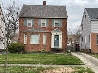 865 Keystone Dr, Cleveland Heights, OH