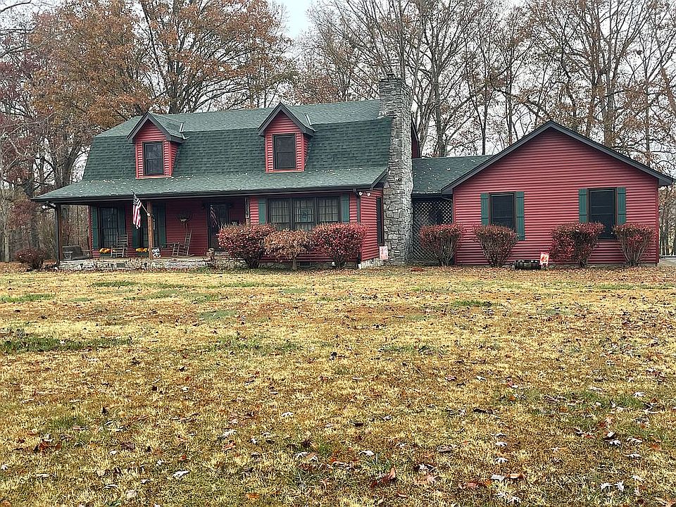 2nd image of 951 Carole Anne Dr