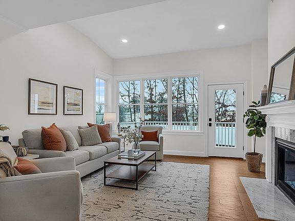 3rd image of 7 E Dexter Ave #13