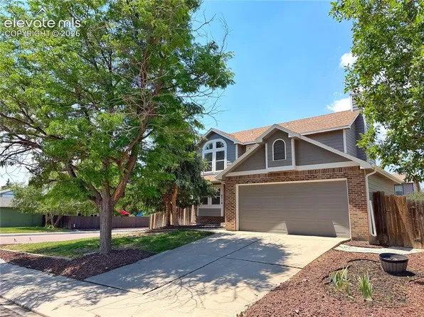 7340 Contrails Dr, Colorado Springs, CO 80920