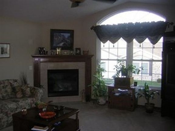 3rd image of 1759 Blackberry Ln