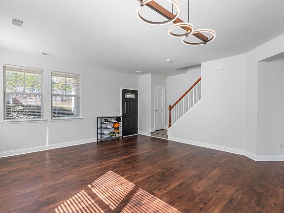 3rd image of 429 Indigo Ridge Dr