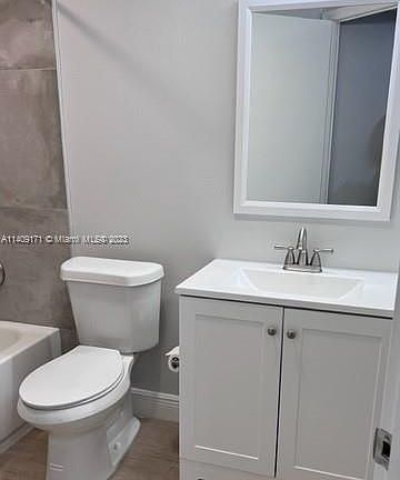 4th image of 8290 Lake Dr APT 421