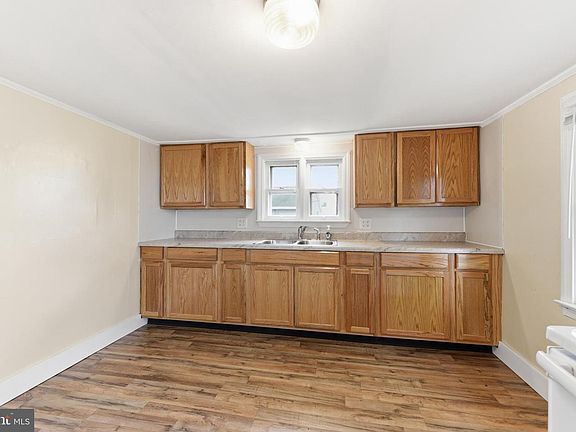 4th image of 1405 Shartlesville Rd