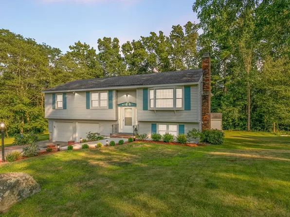 90 Adams Ave, Methuen, MA 01844