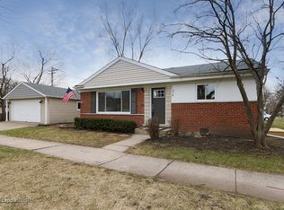 370 W Madison St, Elmhurst, IL 60126