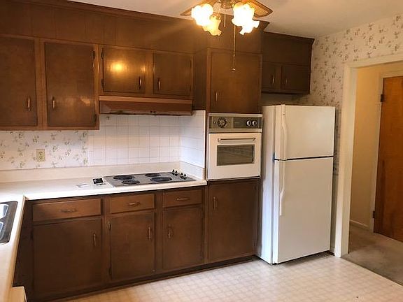 2nd image of 2783 Diplomat Dr