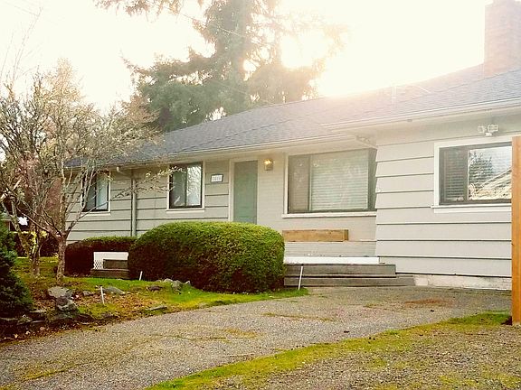 2nd image of 3416 Glendale Dr W