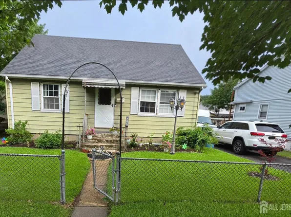 1639 W 4th St, Piscataway, NJ 08854