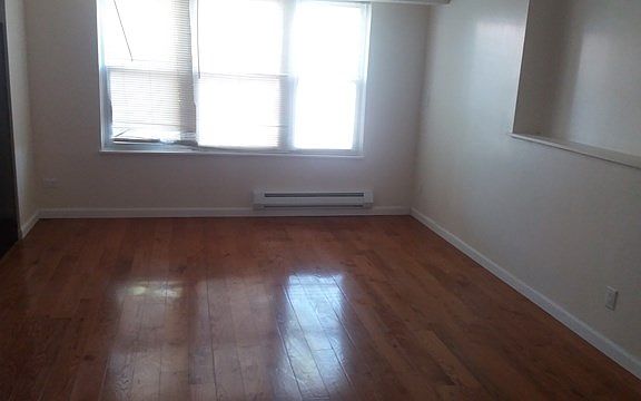 3rd image of 602 Beach Ave