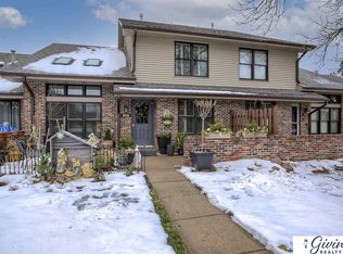 6628 Shenandoah Ct, Lincoln, NE 68510