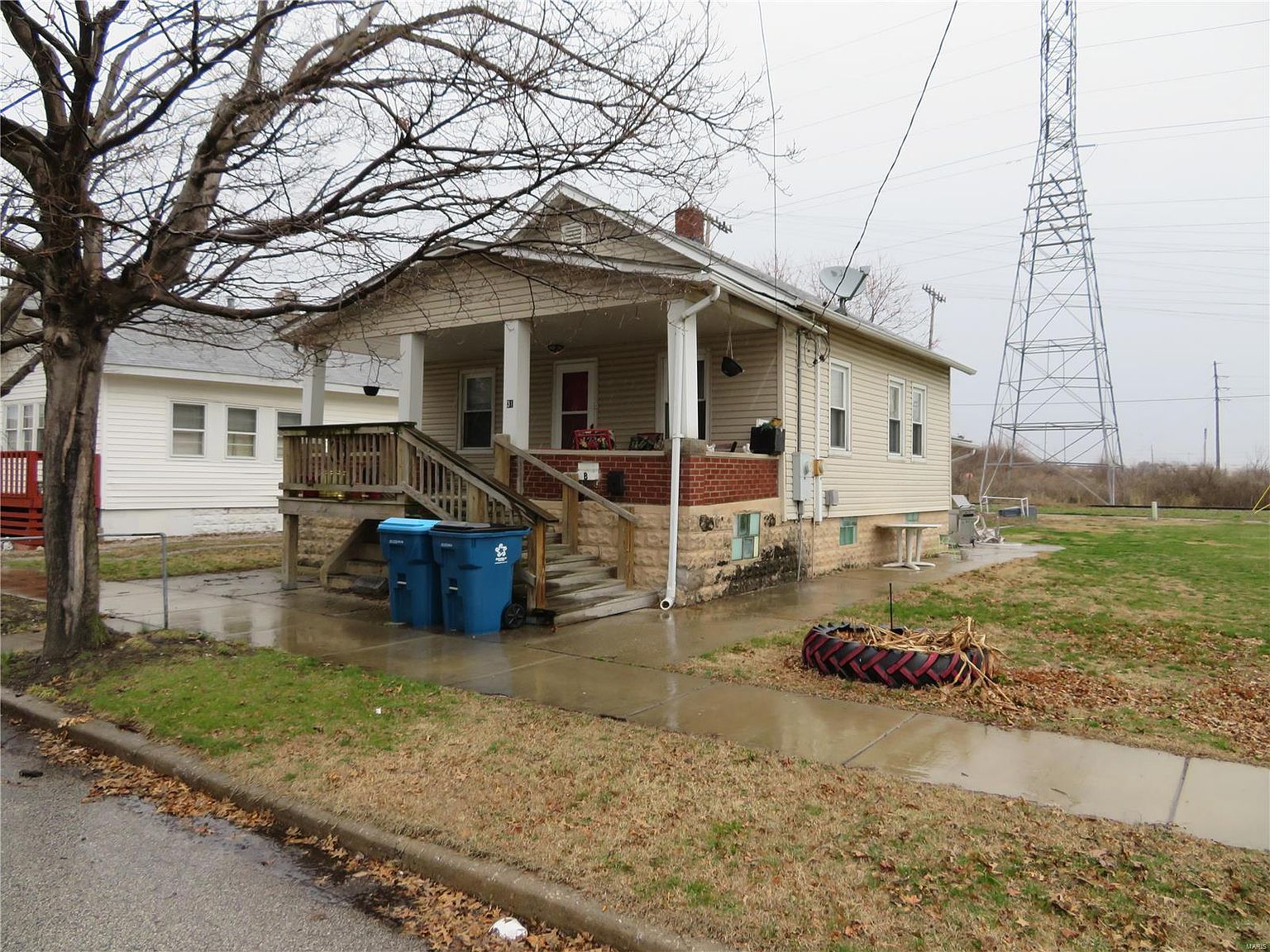 31 S Main St, Wood River, IL 62095 Zillow