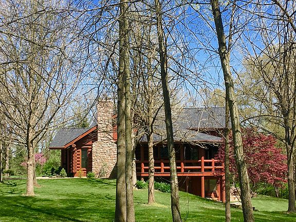 4th image of 5301 Three Lake Estates Ln
