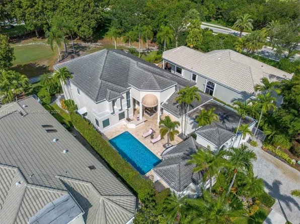 2707 Pinehurst Dr, Fort Lauderdale, FL 33332