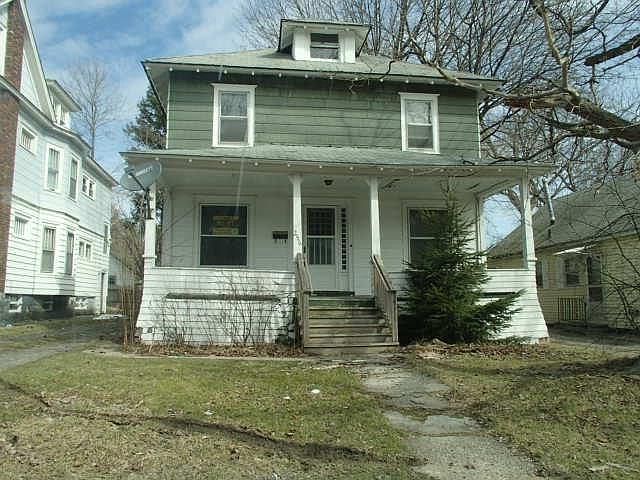 1st image of 256 Glenwood Ave