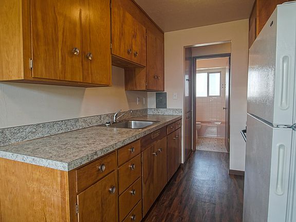 4th image of 3315 6th Ave APT 3