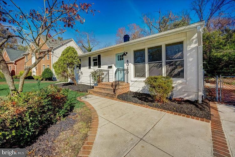 1st image of 6013 Leewood Dr