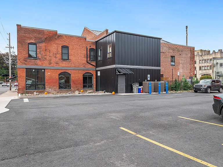 13 Kennedy St #205A — Photo 4