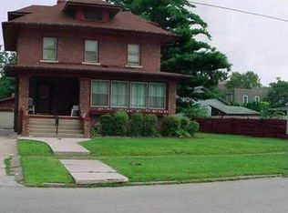 349 W South St, Galesburg, IL 61401