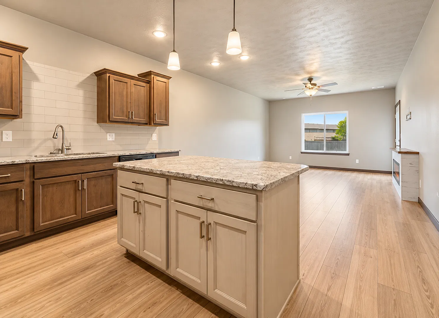 Modern 3-Bedroom Townhome with 2-Stall Garage in West Sioux Falls — Photo 4