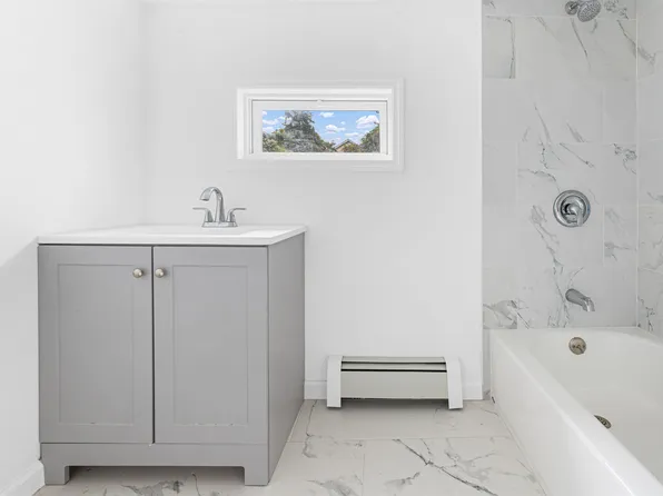 246 Clerk Street image 15 of 27