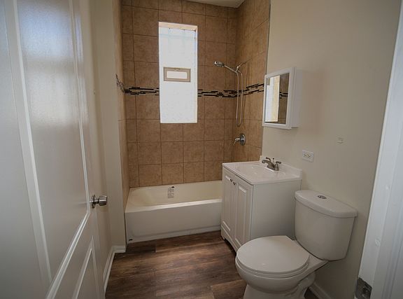 4th image of 1016 N Ridgeway Ave APT 1R