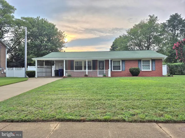 906 Waddell Rd, Waldorf, MD 20602