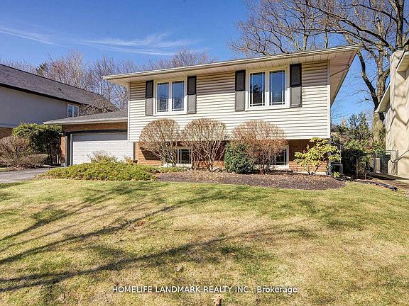 3rd image of 2165 Dunedin Rd