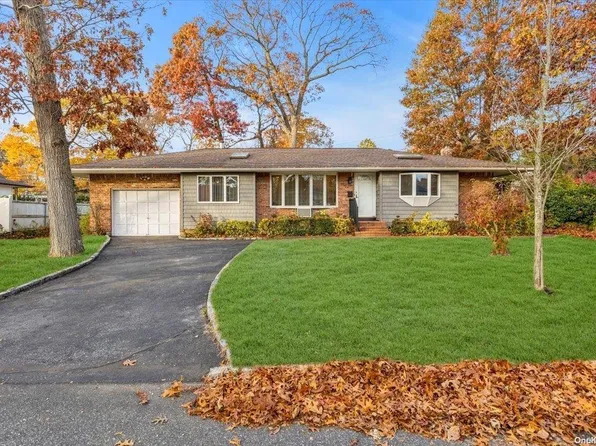 43 Coe Place, South Huntington, NY 11746