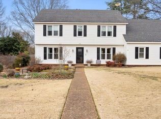 114 E Valleywood Dr, Collierville, TN 38017