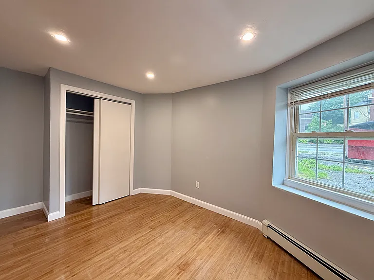 260 Hope St #1B — Photo 5