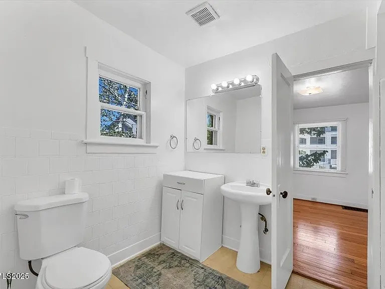 1145 Seminary Ave — Photo 15