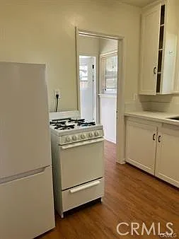 748 S Euclid Ave — Photo 3