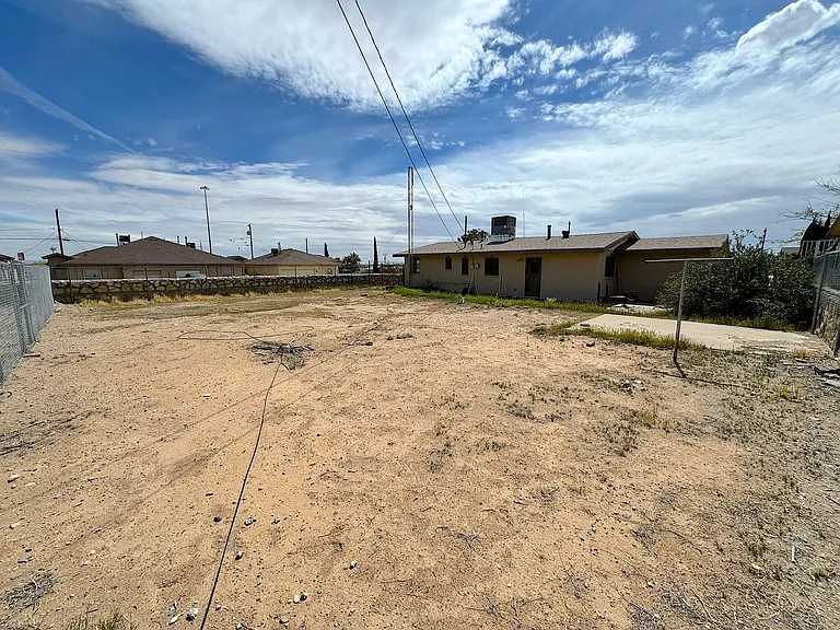 4117 Volcanic Ave — Photo 19