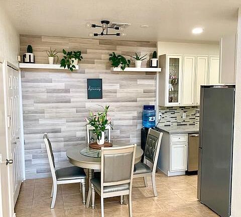 4th image of 8940 W OLIVE Avenue #13