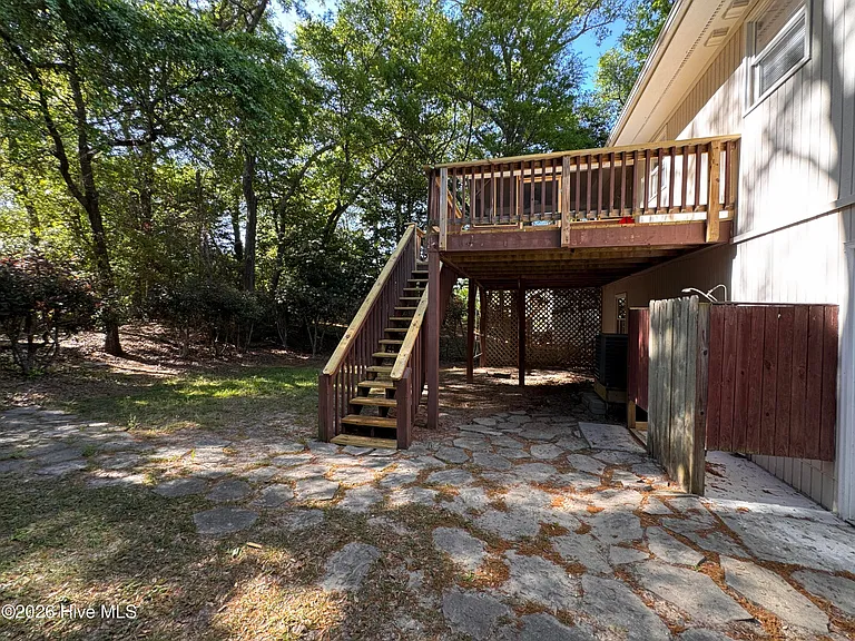 407 Hickory St #UP — Photo 14