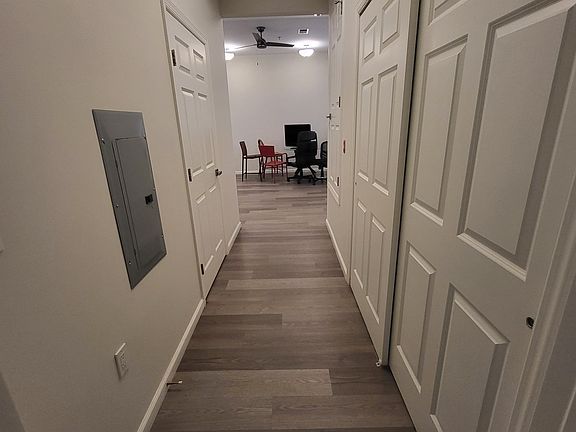 3rd image of 717-719 Kennedy Blvd #101