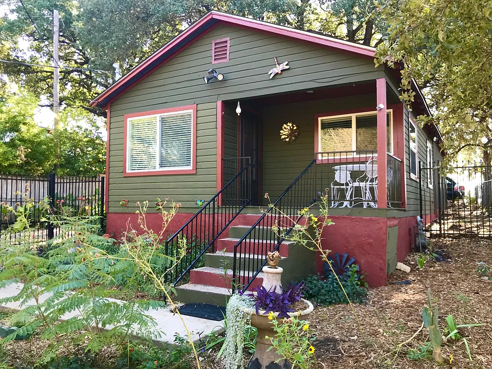209 Dunlap St