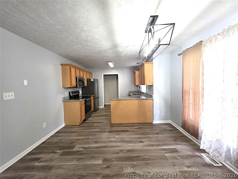910 Foxhunt Ln — Photo 10