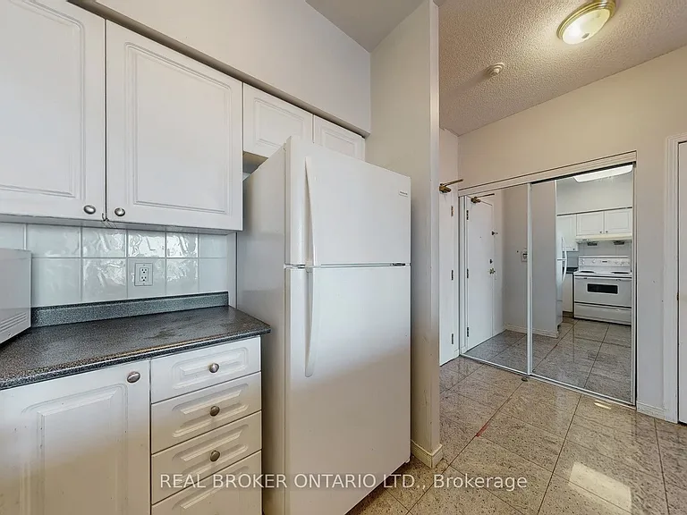 8 Hillcrest Ave #505 — Photo 10